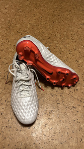 NIKE TIEMPO LEGEND VIII ELITE FG (2 foto / 3)