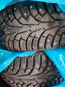 Nokian 225/40/18 (2 foto / 4)