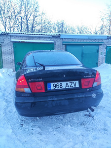 Mitsubishi Carisma (5 foto / 8)