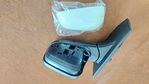 Chevrolet Spark 2012 vasak peegel (2 foto / 2)