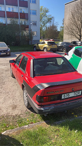 Ford Sierra (2 foto / 5)