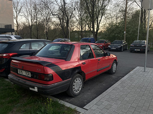 Ford Sierra (3 foto / 5)
