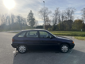 Opel Astra F (7 foto / 10)