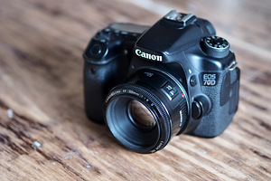 Canon EOS 70D + Canon 50mm f/1.8 (1 foto / 4)