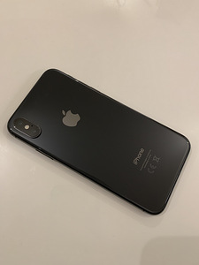 iPhone X (2 foto / 3)