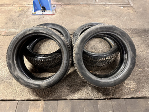 245/45/19 Michelin X-Ice North 4 7mm (1 foto / 4)