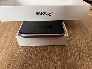 I Phone 11 128GB lilla (4 foto / 5)