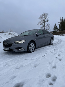 Opel Insignia Grand Sport (2 foto / 15)