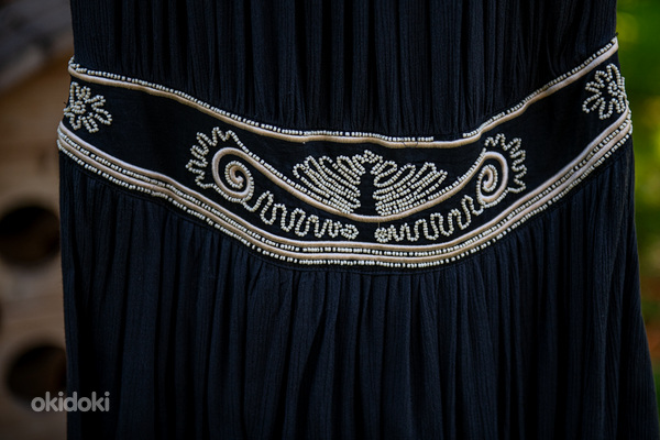 Müüa French Connection kaunite tikanditega kleit (foto #3)