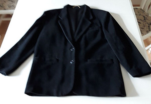 Черная теплая женская куртка №38