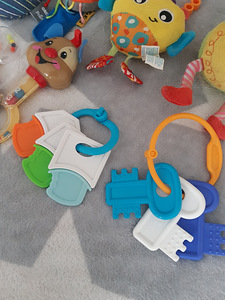 Детские игрушки (4 фото из 4)