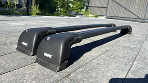 Продам багажник на крышу Thule Aero Blade Edge Black.
