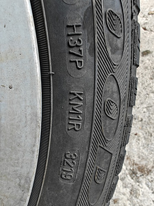 Диски BMW style 142 7x17" 5x120 и GoodYear 205/50/17 (6 фото из 8)
