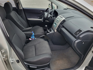 Toyota Corolla Verso 2.2 100kW manuaal (8 foto / 14)