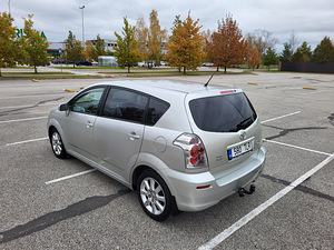 Toyota Corolla Verso 2.2 100kW manuaal (3 foto / 14)