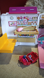 Barbie kiirabiauto ja lemmikloomapod (8 foto / 10)