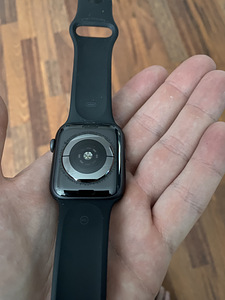 Apple watch Series 4 44mm (3 foto / 3)