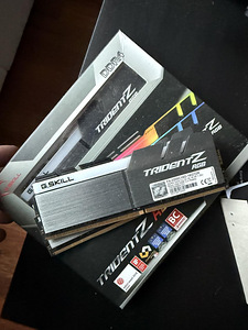 G.Skill TridentZ RGB 2x2x8GB DDR4 32GB kokku (1 foto / 3)