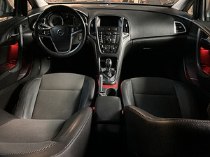 Opel Astra 1.7 81kW 2012 (5 foto / 7)