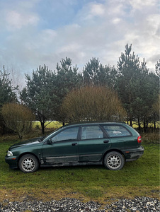 Volvo v40 (7 фото из 8)