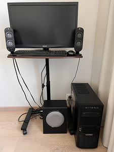 Arvuti koos monitoriga / desktop + monitor + table (1 foto / 1)