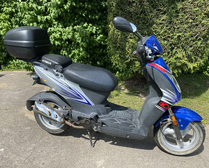 Roller Kymco Agility 50, mopeed (3 foto / 4)
