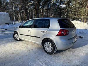 VW Golf 5. 1.9 tdi 2004a (2 фото из 11)
