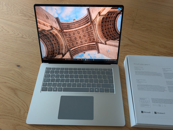 Microsoft Surface Laptop 7 15" Touchscreen | Snapdragon X