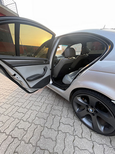 BMW 320d (10 фото из 10)