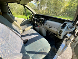 Renault Trafic 1.9 74kW 9 kohta (4 foto / 13)