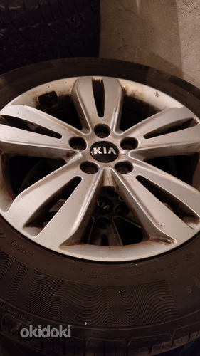 Летние шины и оригинальные литые диски Kia Sportage (фото #1)