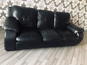 Кожаные диваны (2 фото из 3)
