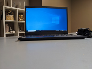 M: Lenovo Thinkpad P15s (3 foto / 4)