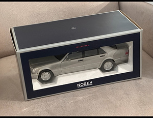 Mudel Mercedes-benz S600 1:18 Norev (1 foto / 10)