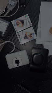Fujifilm Instax Mini LiPlay, polaroid (1 foto / 3)