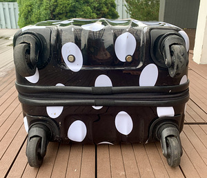 Детский чемодан American Tourister (3 фото из 3)