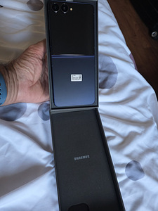 Samsung Z Flip 7 Blue Shadow (2 foto / 2)