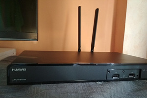 Huawei AR1200 Series (2 foto / 2)