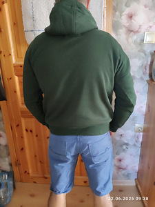Одежда (2 фото из 7)