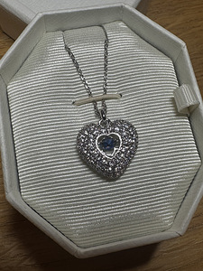 Swarovski, Idyllia pendant Heart, Blue, Rhodium plated UUS (1 foto / 4)