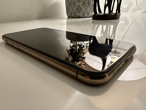 Продам iPhone 11 pro, 64 ГБ, золотой (5 фото из 6)