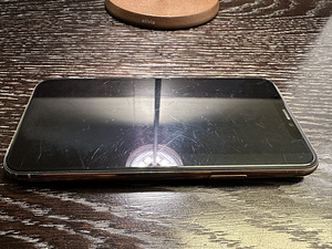 Продам iPhone 11 pro, 64 ГБ, золотой (6 фото из 6)