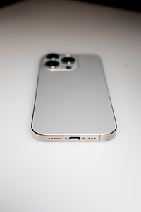 iPhone 15 pro 128gb (5 foto / 8)
