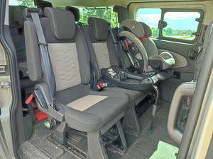 Ford Tourneo Custom 2.2 114kw (3 foto / 10)