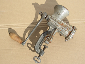 Hakklihamasin Husqvarna 8 (2 foto / 2)