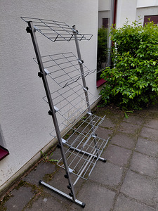 Jalatsite stend. (1 foto / 4)