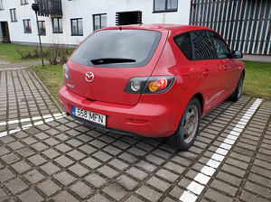 Mazda 3 2006, второй владелец (7 фото из 9)