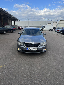Skoda Superb (3 фото из 3)