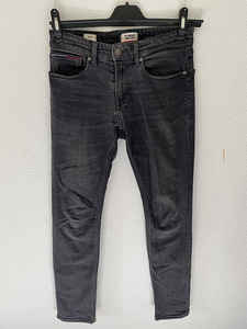Tommy Jeans mustad teksapüksid 29/32 (Slim fit)