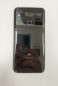 Продам Xiaomi Mi 8 (3 фото из 4)
